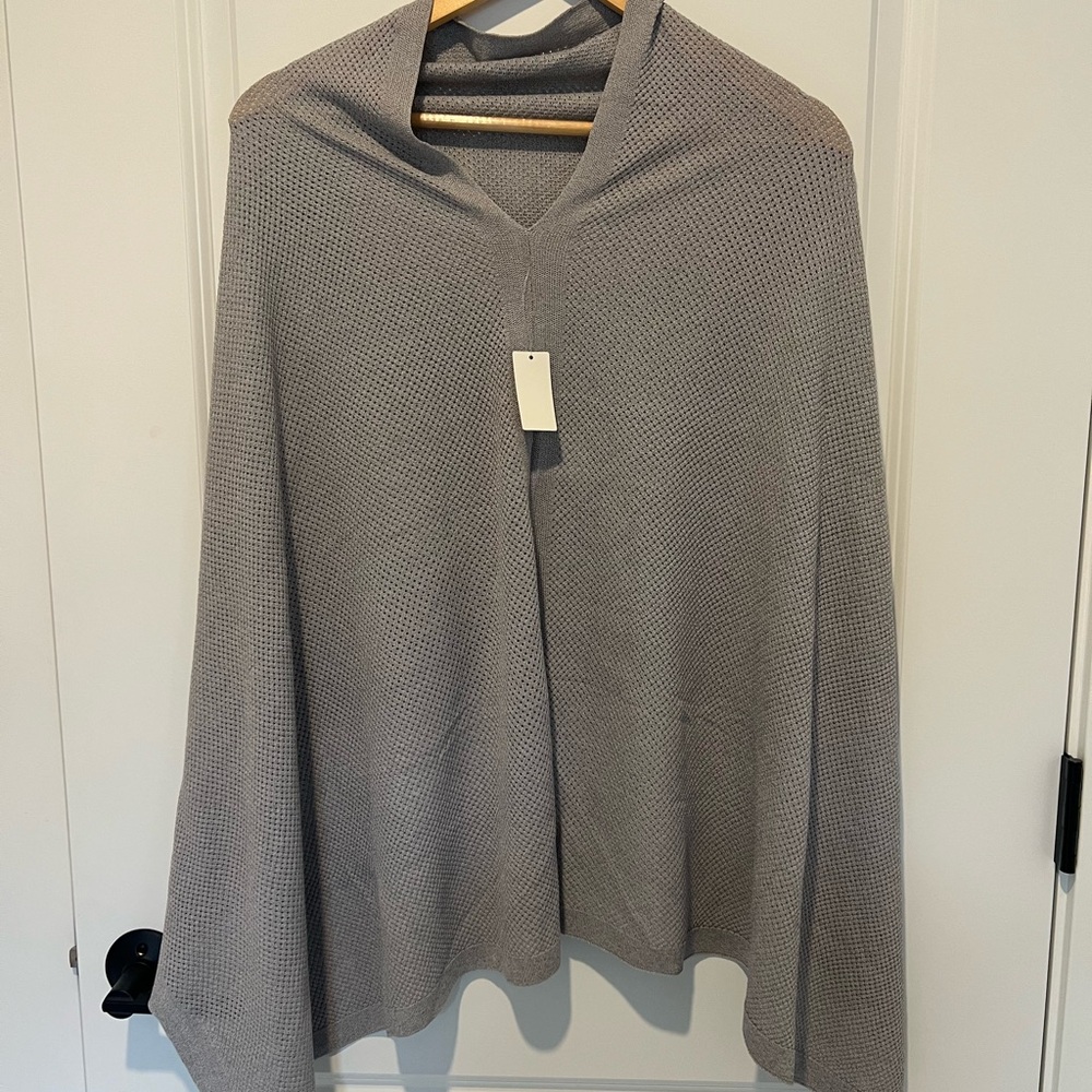Women’s gray nursing cover